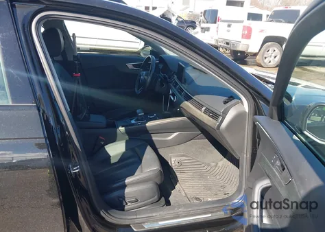 2019 Audi A4 40 Premium/40 Titanium Premium z USA, uszkodzony, nr VIN WAUGMAF47KN019523